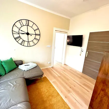 Akram Iv - Naehe Bahnhof Hildesheim