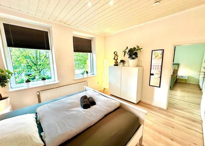 Akram Iv - Naehe Bahnhof * 希尔德斯海姆